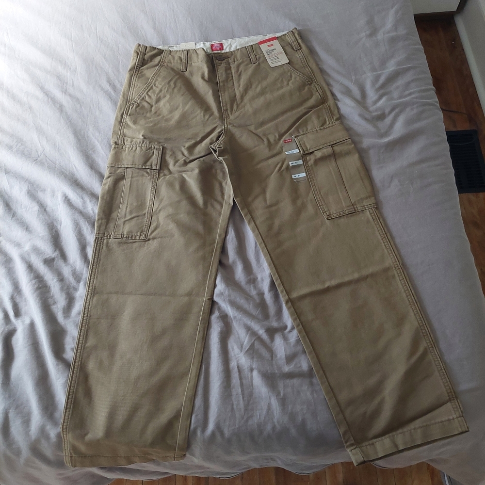 Levi's Men's Tan Cargo Pants